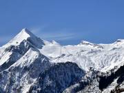 Vue sur le Kitzsteinhorn et le domaine skiable sur glacier