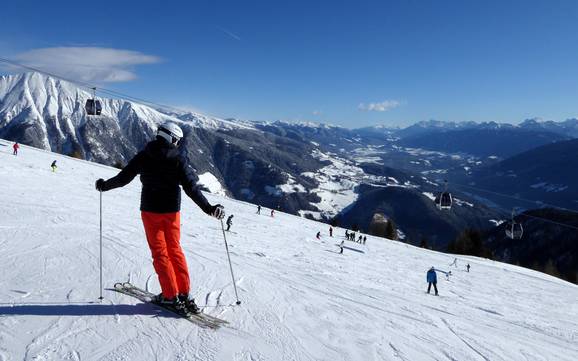 Skier dans la vallée de l'Isarco (Eisacktal)