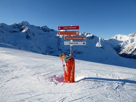 Bagnères-de-Bigorre: indications de directions sur les domaines skiables – Indications de directions Peyragudes