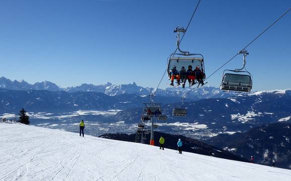 Skier dans la grande région de Klagenfurt-Villach