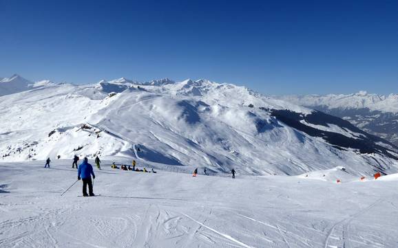 Skier dans le Val Lumnezia