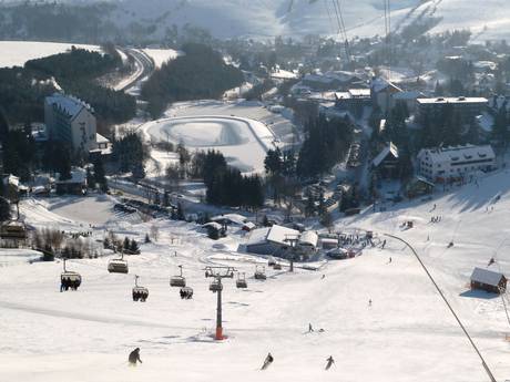 régions allemandes de moyenne montagne: offres d'hébergement sur les domaines skiables – Offre d’hébergement Fichtelberg – Oberwiesenthal