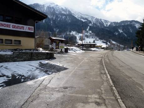 Savoie Mont Blanc: Accès aux domaines skiables et parkings – Accès, parking Le Tourchet