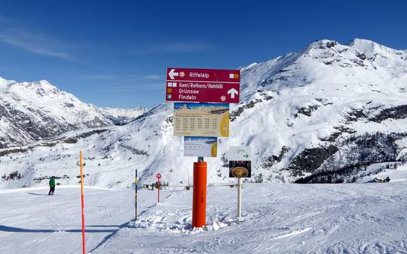 Zermatt-Matterhorn: indications de directions sur les domaines skiables – Indications de directions Zermatt/Breuil-Cervinia/Valtournenche – Matterhorn (Le Cervin)