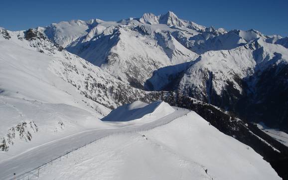 Skier dans le Tyrol oriental (Osttirol)