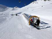 Tapis roulant à côté du Gletscherrestaurant, à 2750 m d'altitude