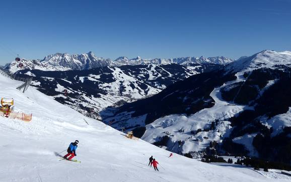 Le plus grand dénivelé dans la région touristique des Alpes de Kitzbühel – domaine skiable Saalbach Hinterglemm Leogang Fieberbrunn (Skicircus)