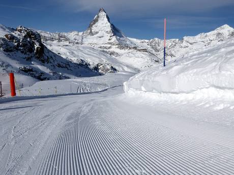 Préparation des pistes Italie nord-occidentale – Préparation des pistes Zermatt/Breuil-Cervinia/Valtournenche – Matterhorn (Le Cervin)