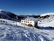 Meraner Hütte au cœur du domaine skiable
