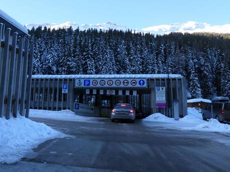 Massif du Sobretta-Gavia: Accès aux domaines skiables et parkings – Accès, parking Santa Caterina Valfurva