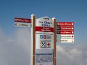Signalisation des pistes avec plan des pistes à Verbier