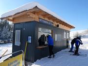 Zone de caisse propre et bien rangée