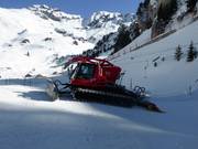 La dameuse est prête à intervenir.
