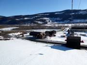 La gare de Kvitfjell se trouve directement au pied du domaine skiable.
