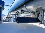 Katzenmoosbahn - 6 places | Télésiège rapide (débrayable) avec capots de protection et sièges chauffants