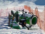 Canons à neige sur la piste