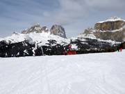 Vue depuis le Belvedere vers le Col Rodella avec le Langkofel