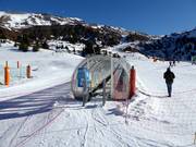 Infantil Ampriu - Tapis roulant/Moving Carpet recouvert d’une galerie