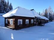 Auberge Schönanger au bord de la piste de ski