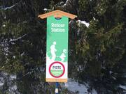 Panneau à la descente vers la vallée