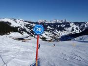 Marquage de piste bleu