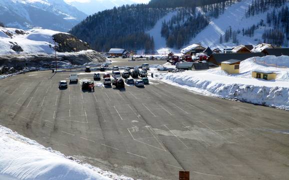 Vallée de la Tinée: Accès aux domaines skiables et parkings – Accès, parking Auron (Saint-Etienne-de-Tinée)