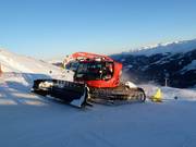 Chaque soir, les dameuses entrent en action.