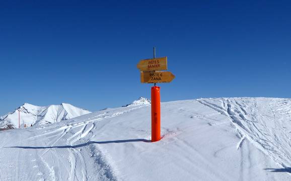 Alpes de l'Adula: indications de directions sur les domaines skiables – Indications de directions Vals – Dachberg