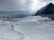 Large piste au téléski du glacier de Schladming