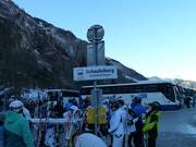 L'arrêt est desservi régulièrement.