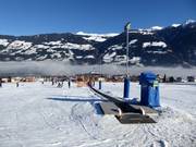 Bon plan pour les enfants :  - Vaste zone d'entraînement en bas de la station à Fügen