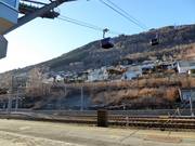 La gare de Voss se trouve directement au pied du domaine skiable.