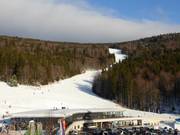 La piste Hochwaldabfahrt se termine directement à l’arène de ski Hochficht.