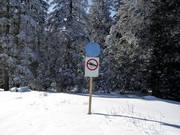 Balisage des pistes au Vigiljoch