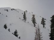 Terrain extrêmement raide dans le domaine skiable de Palisades Tahoe