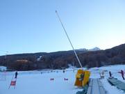 Enneigement par canons à neige à Aprica