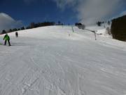 Large et facile pente d'entraînement