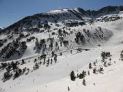 Vue sur le domaine skiable Arcalís avec Familypark