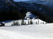 Vue du télésiège Jochlift vers le téléski Gratlift