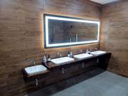 Des installations sanitaires très bien entretenues dans le hall de ski