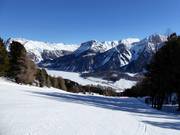 Descente vers la vallée Haideralm avec le lac de Resia