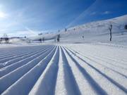 Piste très bien préparée dans le domaine skiable de Tänndalen