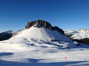 Le col du Rollpass avec ses montagnes rocheuses caractéristiques