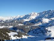 Vue depuis le Roc d'Orsay vers le Meilleret avec Glacier 3000