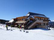 Hiasl Zirbenhütte : chalets, appartements de vacances et chambres doubles directement sur la piste