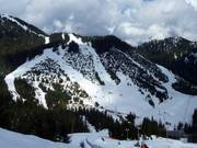 Vue sur les pistes difficiles du Mount Strachan