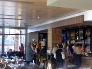 Mousqueton au Summit Hotel