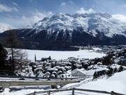 St. Moritz village avec le lac de St. Moritz