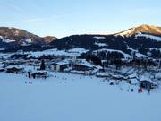 Vue sur les hébergements à Fieberbrunn à la station de la vallée