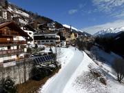 Depuis la station de Kappl, une piste mène à la station de la vallée.